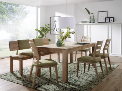 Tischgruppe ESTER in Wildeiche massiv, geölt.