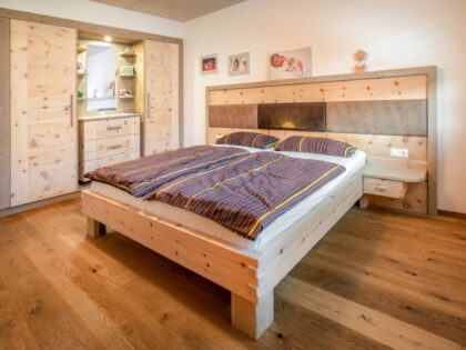 Schlafzimmer Nockberge mit Einbauschrank