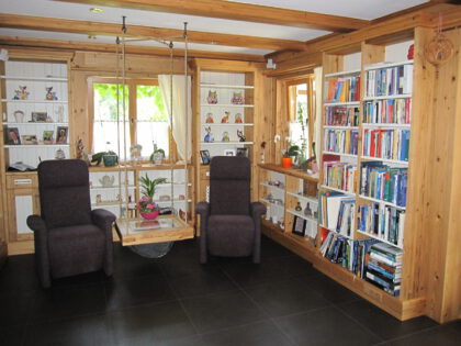 Lese-Ecke im Wohnzimmerbereich