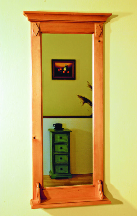 Wandspiegel mit Ablage